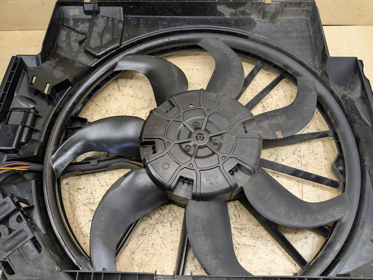 07-13 OEM BMW E82 E90 E92 335 Engine N54 N55 Radiator Cooling Auxiliary Fan 600W