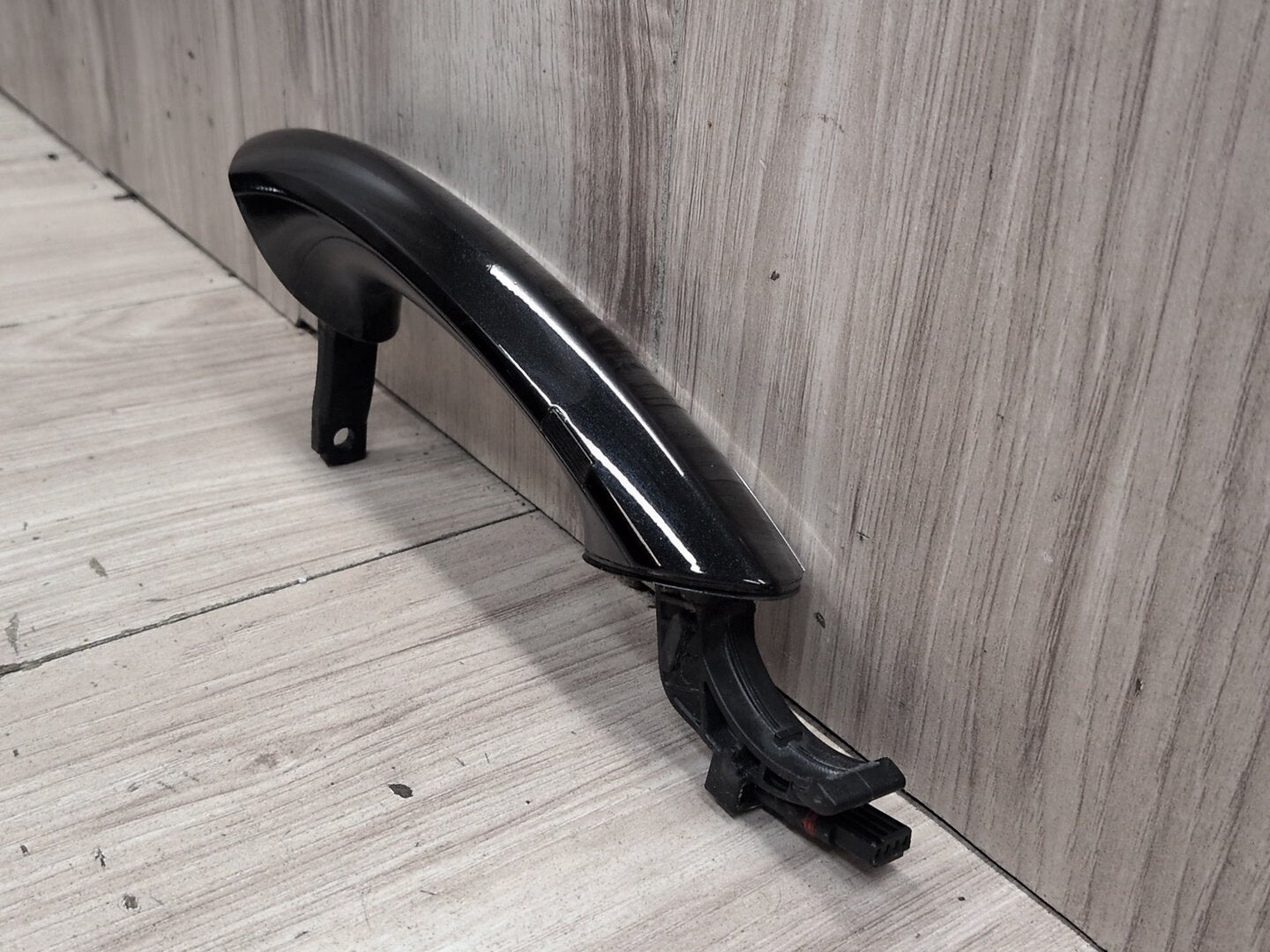 2016-2022 BMW 750i G12 Front Right Passenger Exterior Door Handle w/ Comfort Access 7472790 OEM