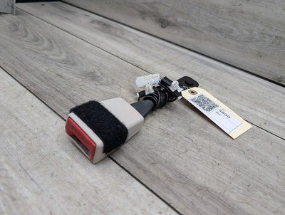 OEM BMW G11 G12 G30 G32 Front Right or Left Seatbelt Seat Belt Buckle BEIGE
