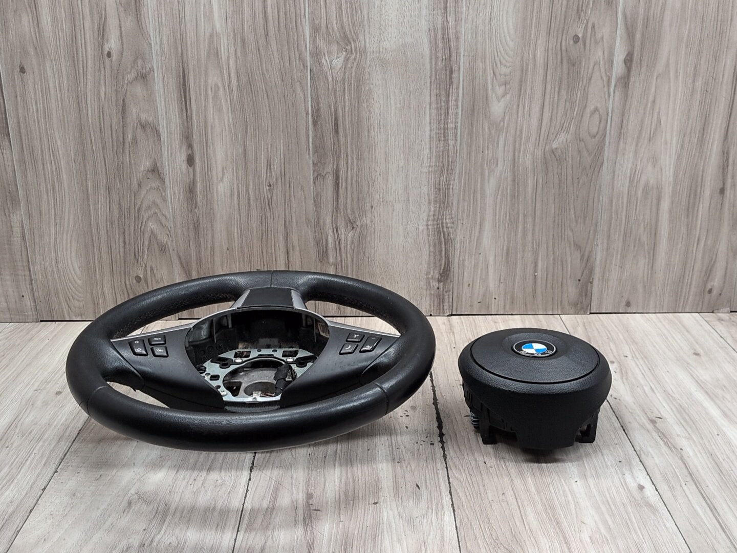 BMW 535i E60 Steering Wheel Airbag Air Bag w/ Steering Wheel PN 6790393