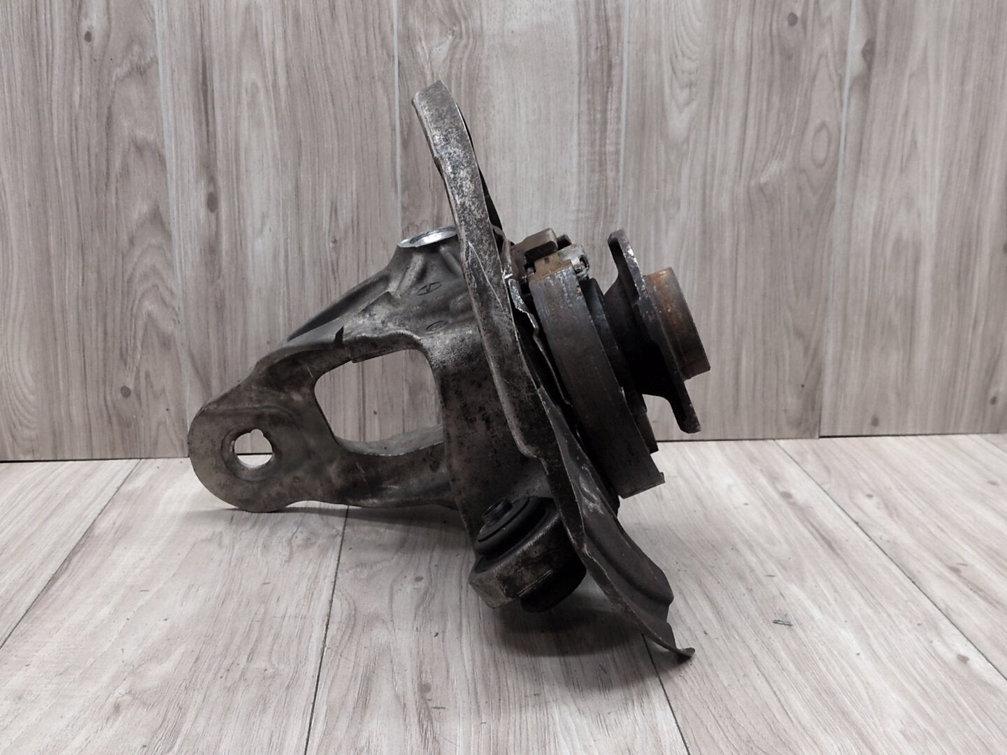 OEM BMW F85 F86 F15 F16 X5 X6 REAR Left Driver Side Spindle Hub Carrier Knuckle