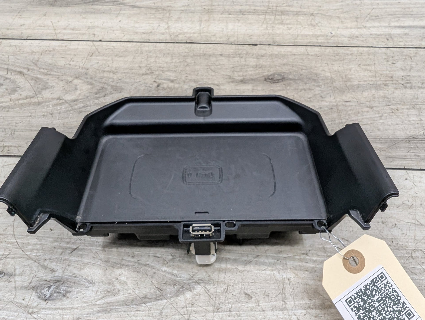17-23 OEM BMW G30 540I Center Console Cup Holder Wireless Phone Device Charger