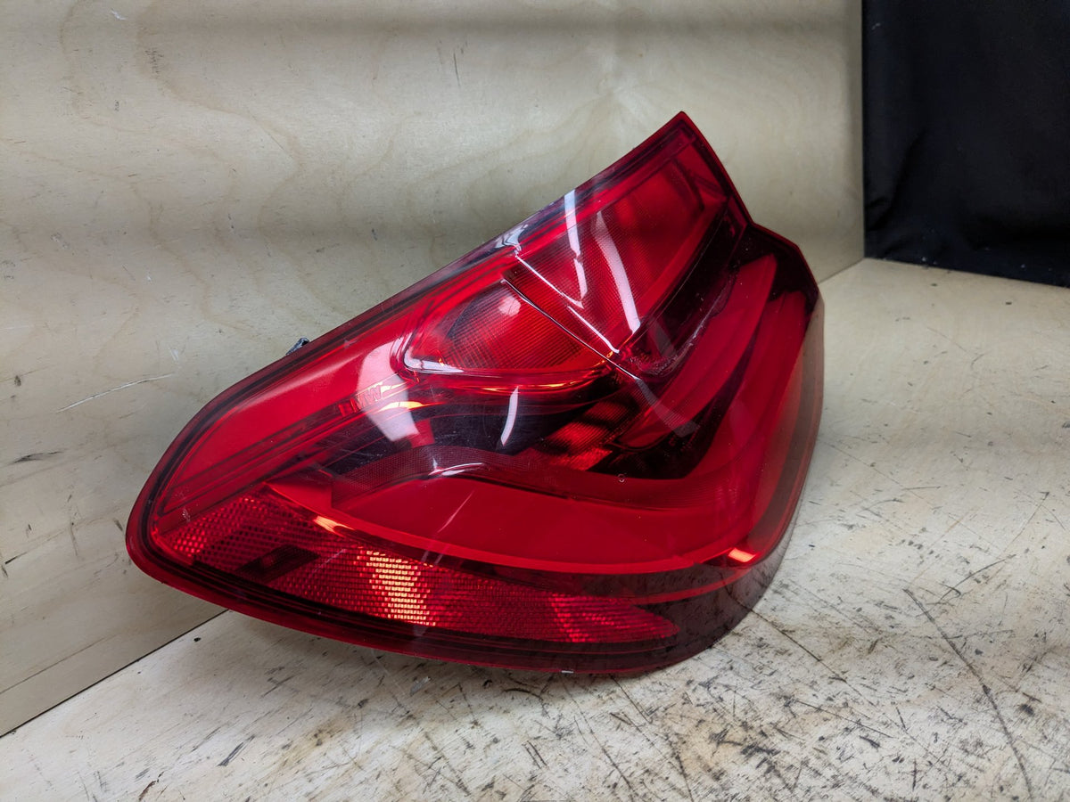 16-19 OEM BMW G11 G12 740 750 M760 B7 Rear Left Driver Outer LED Tail Light