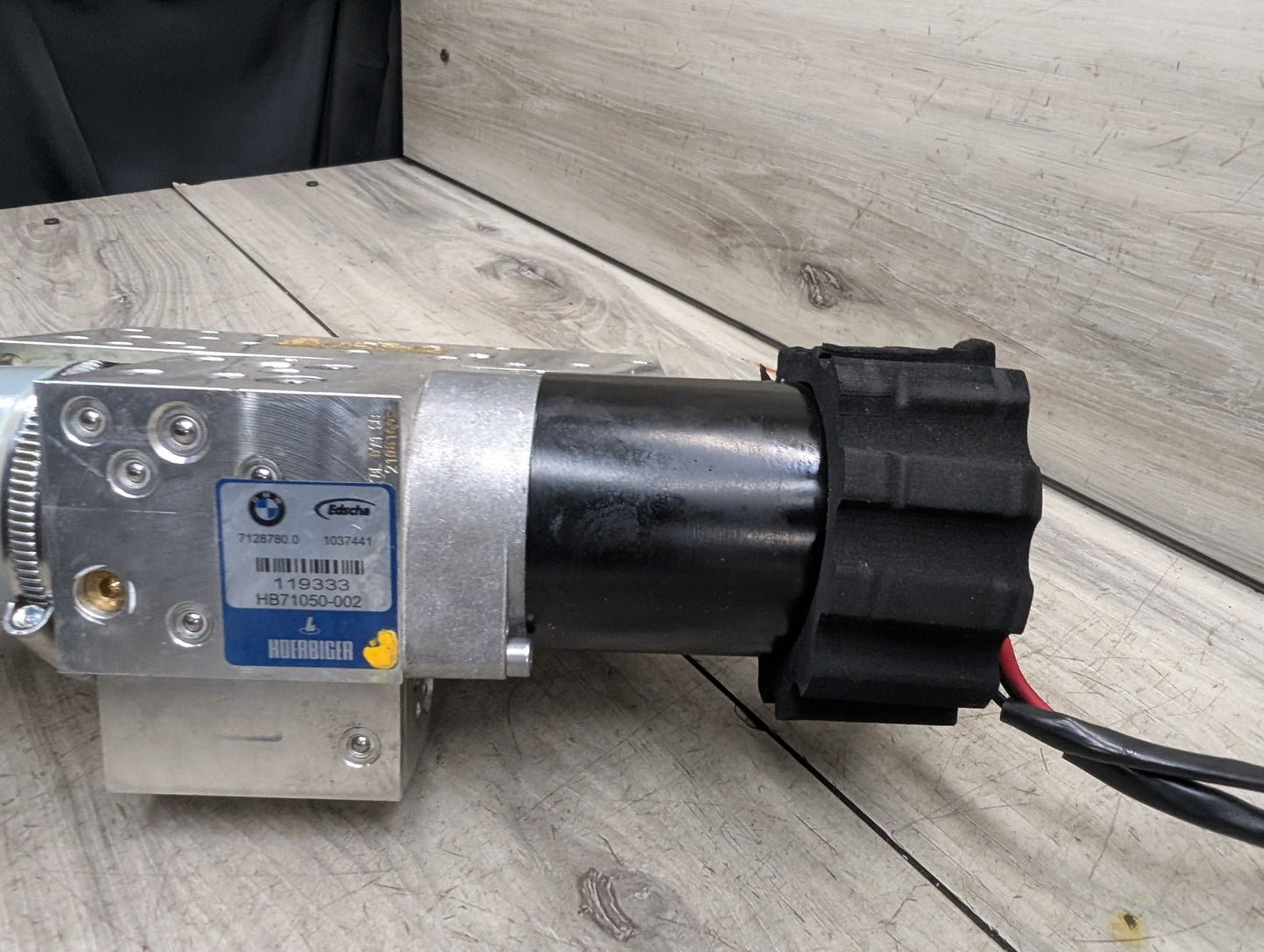 07-13 OEM BMW E93 M3 328 335 Convertible Hardtop Roof Pump Hydraulic Motor Unit