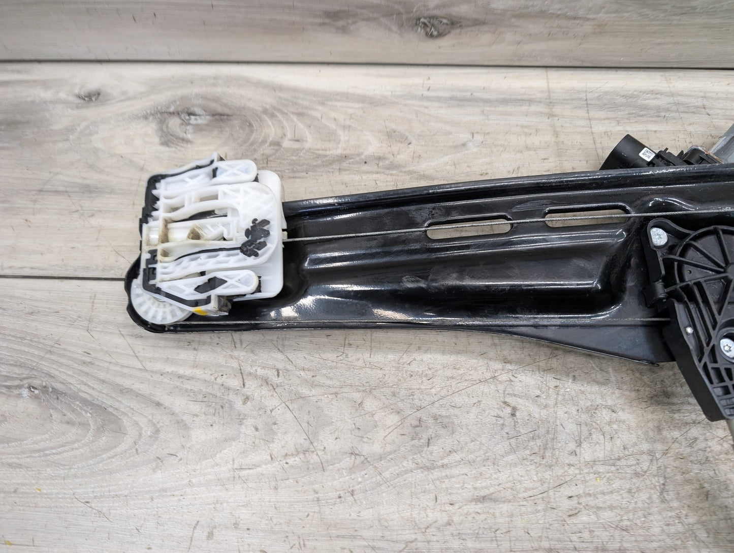 2011 - 2017 BMW X3 F25 Front Left Driver Door Window Glass Regulator w/ Motor 7205851 N20B20A