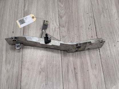 2014 - 2018 BMW X5 F85 Right Passenger Headlight Bracket 7294492 S63B44T2