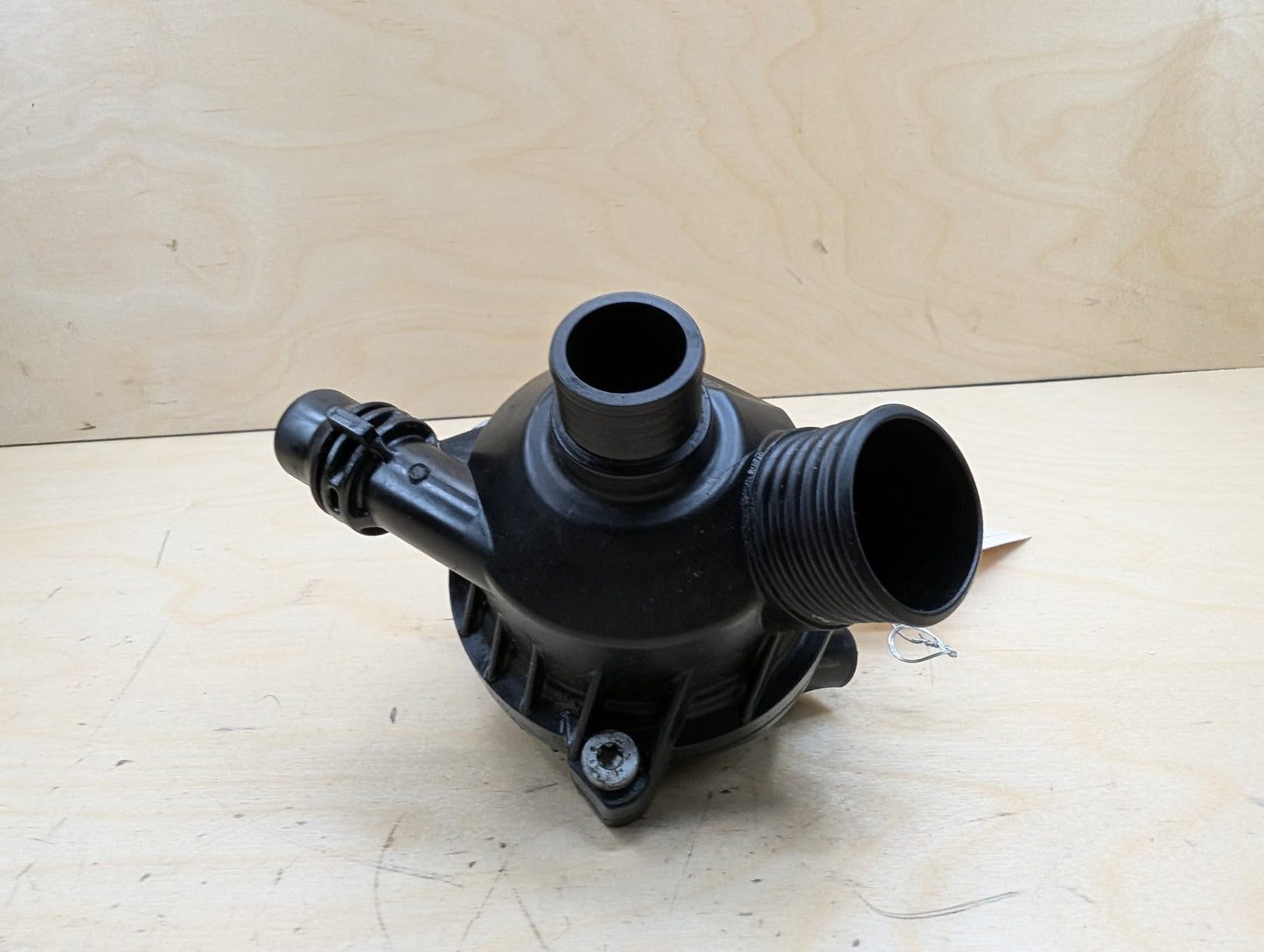 2007-2013 BMW E93 335i N54B30A Engine Motor Heat Coolant Thermostat 7549476
