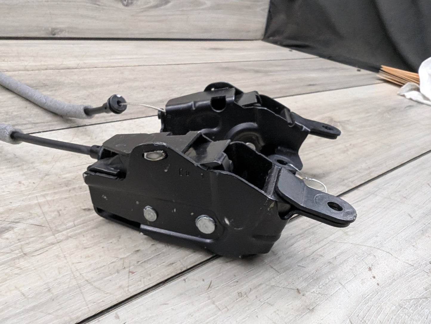 2007 - 2013 BMW X5 E70 Lower Liftgate Tailgate Lock Latch Actuator SET 7162147 N62B48B