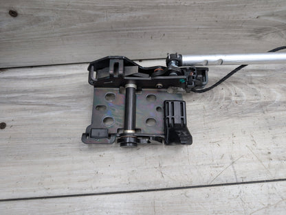 2008 - 2017 Audi S5 8T Convertible Top Lift Assembly 8F0871499