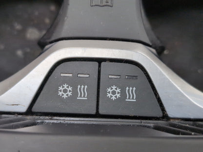 OEM BMW F95 F96 G05 G06 G07 G09 X5 X7 Thermoelectric Center Console Cup Holder