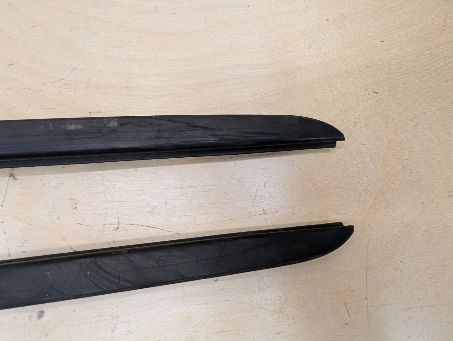 2012-2018 BMW 320i F30 Front Left Right Side Windshield Drip Trim Molding SET 7258187