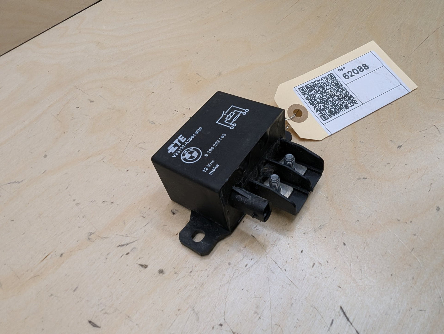 OEM BMW F10 F13 F02 F30 F32 F80 F82 F85 M3 M4 M6 Cooling Fan Relay Control 130A