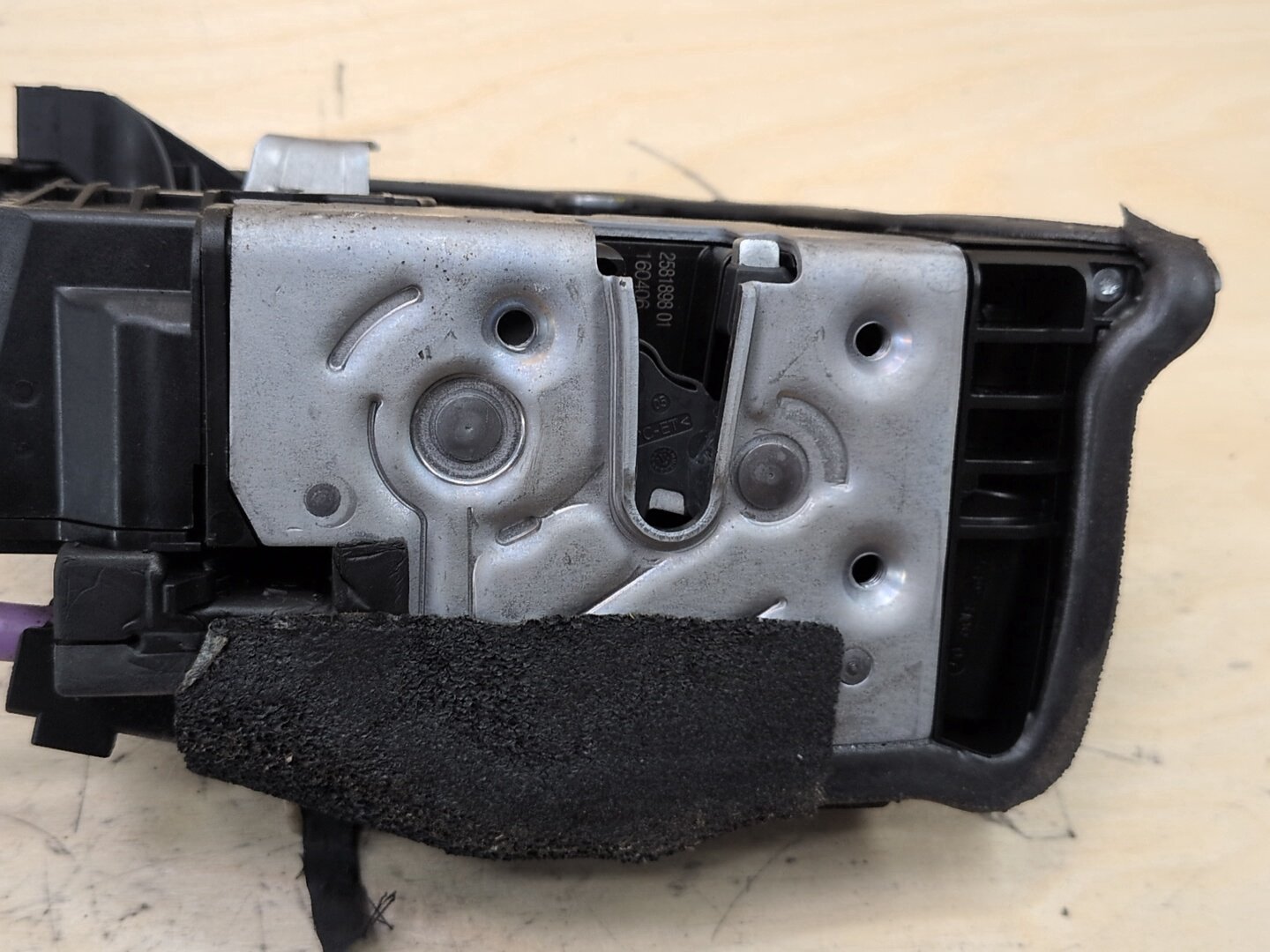 2016-2022 BMW 750i G12 Rear Right Passenger Door Latch Lock Actuator w/ Soft Close 2581898