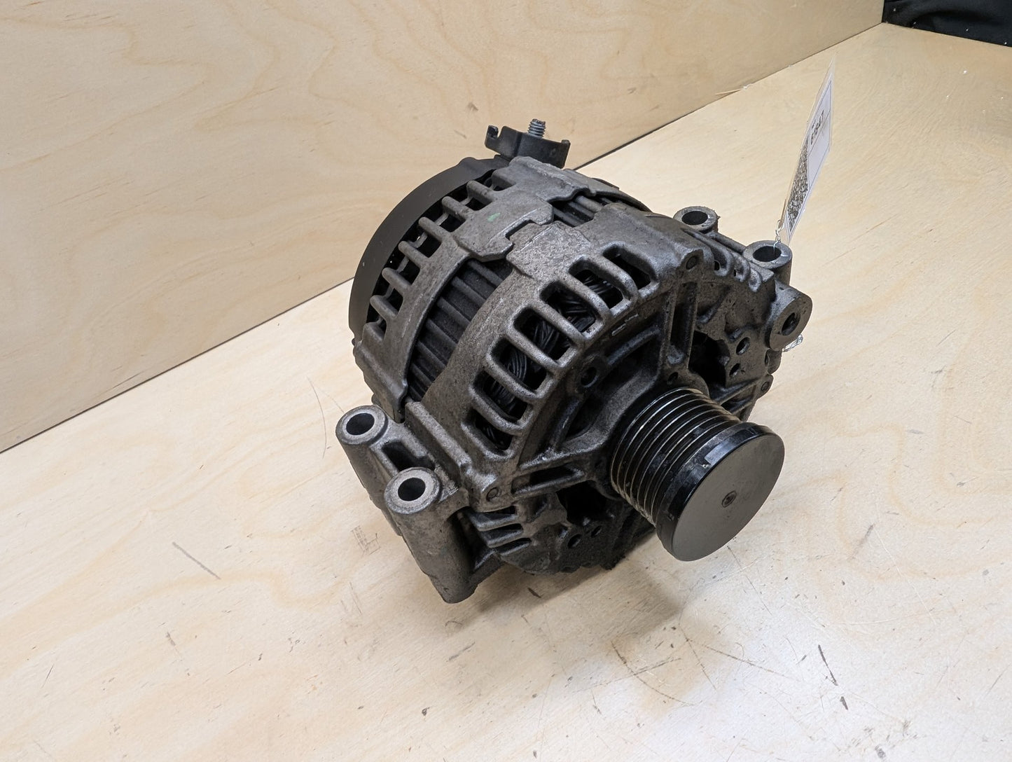OEM BMW E82 E88 E90 E92 E93 135 335 N54 Charging Alternator Generator 180A