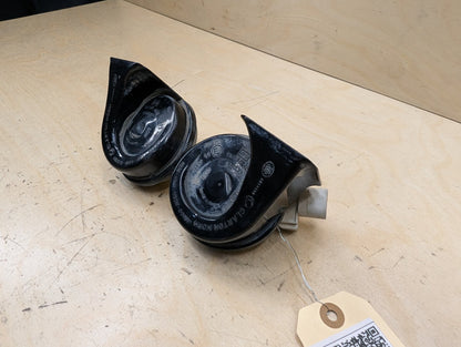 2012-2018 BMW 335i F30 Alarm Horns SET 7300976