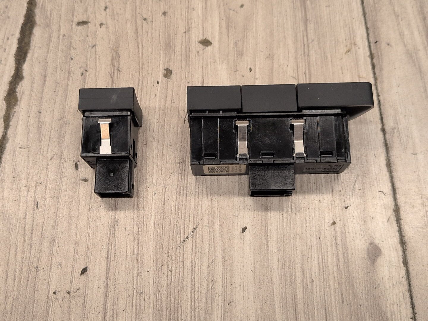 2015-2018 Audi Q3 8U Park Assist Hill Descent Traction Switch Button SET 8U0959674B