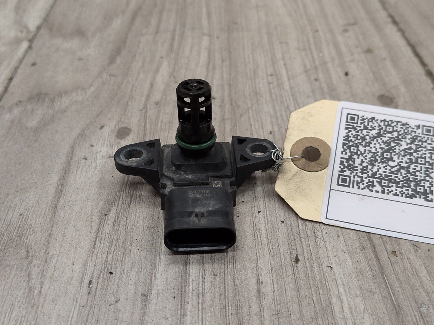 2013 - 2019 BMW 750i F01 Manifold Absolute Pressure (MAP) Sensor 7599042 N63B44O1
