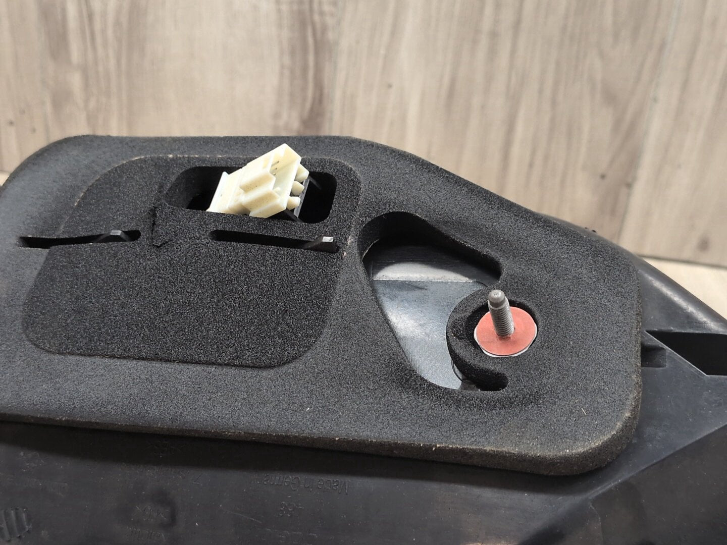 2009-2012 Mercedes-Benz E550 W212 Rear Right Passenger Outer Tail Light A2129060858 OEM