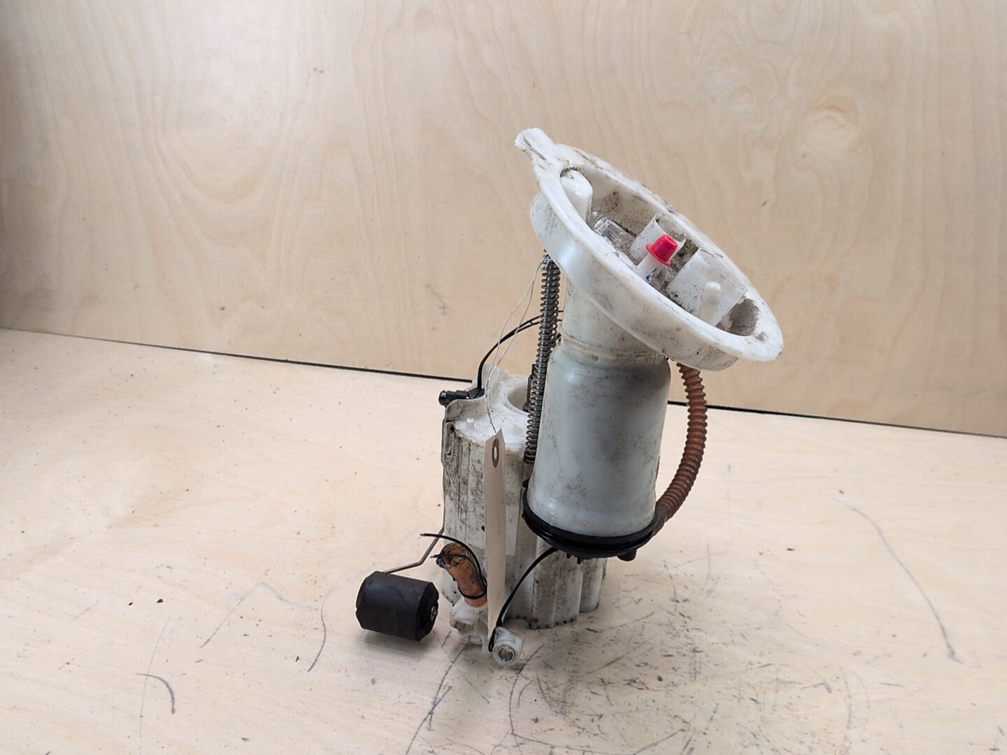 12-16 OEM BMW F23 F30 F32 F33 F34 F36 F87 Gas Fuel Tank Sending Pump Unit