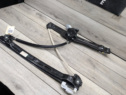 2011 - 2017 BMW X3 F25 Front Left Driver Door Window Glass Regulator w/ Motor 7205851 N20B20A