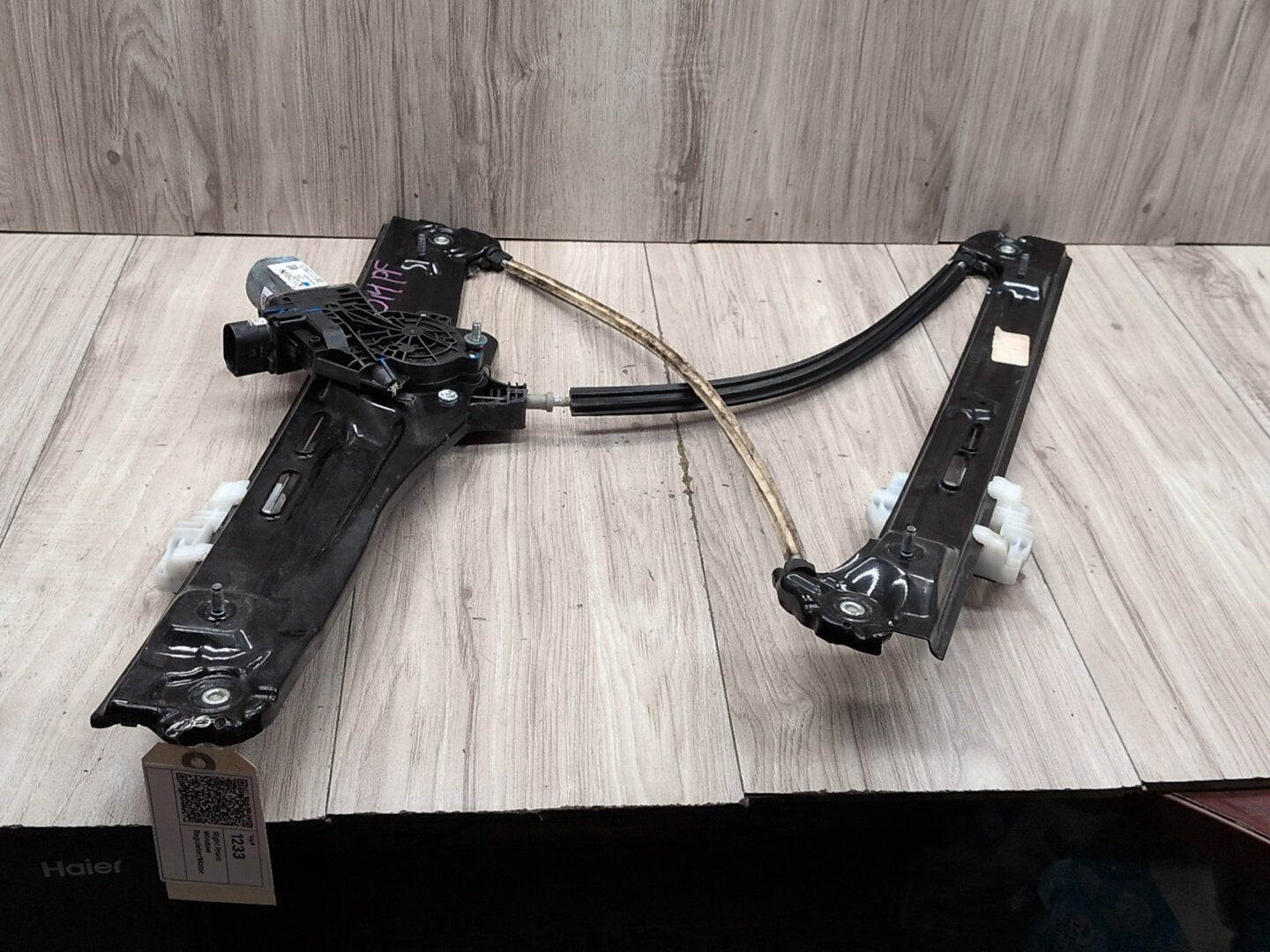 2011 - 2017 BMW X3 F25 Rear Left Driver Door Window Glass Regulator Motor 7258534 N20B20O0