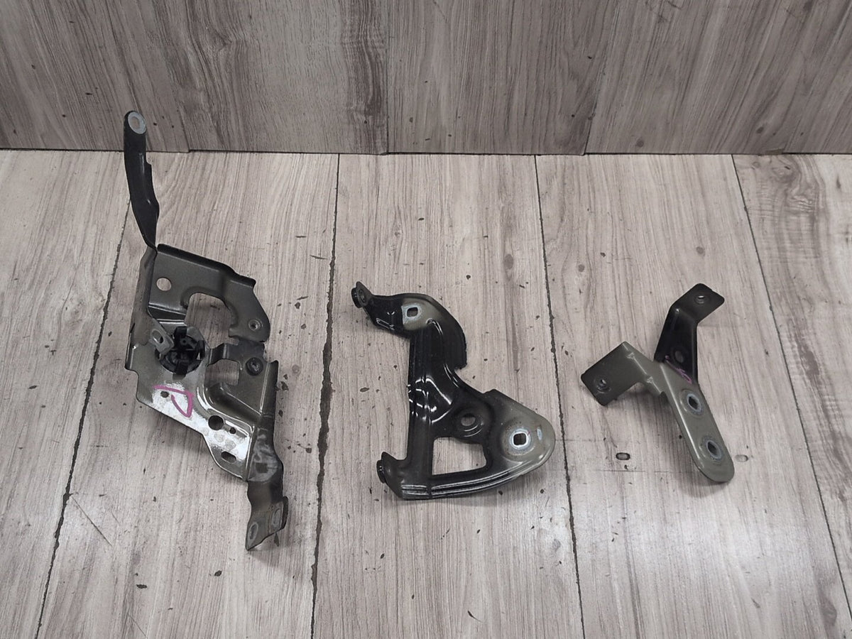 19-25 OEM BMW G20 330 M340 Front Right Passenger Side Fender Holder Bracket SET