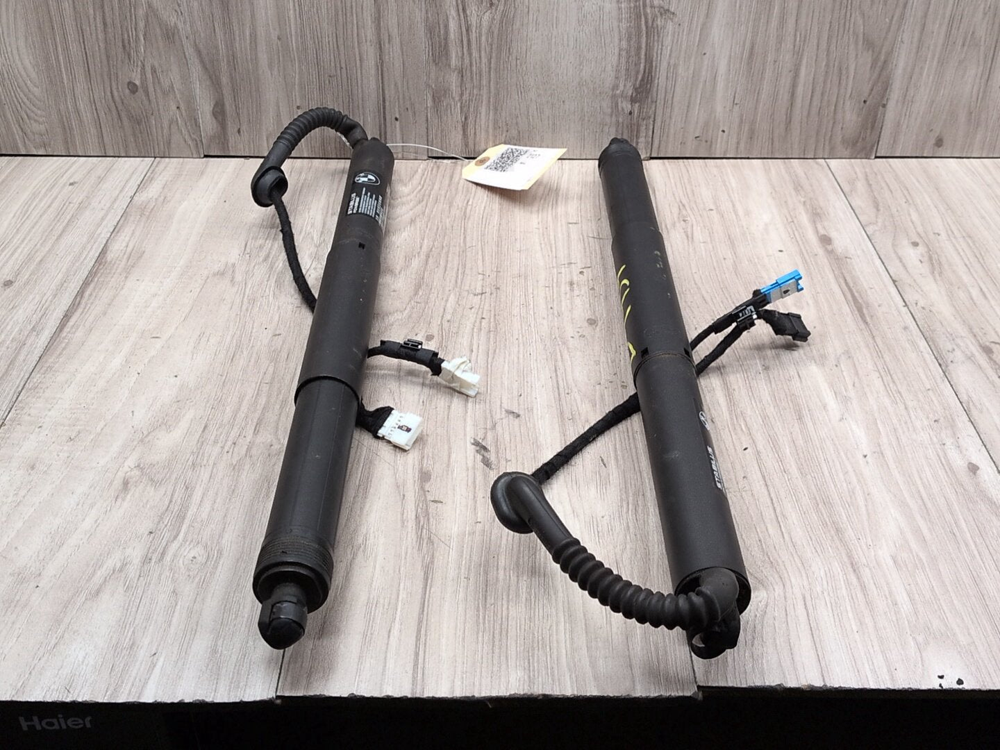 2014 - 2018 BMW X5 F85 Rear Left Right Liftgate Trunk Lid Strut Shock Supports SET 7434041 S63B44T2