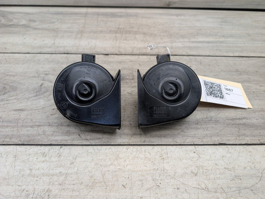 2021-2026 BMW 430i G22 Alarm Horns SET 7492206