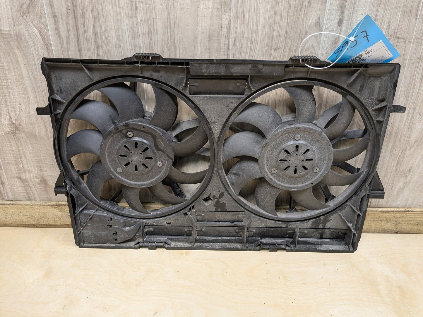 2008 - 2017 Audi S5 8T Radiator Fan Shroud Housing w/ Motor 4H0121003N