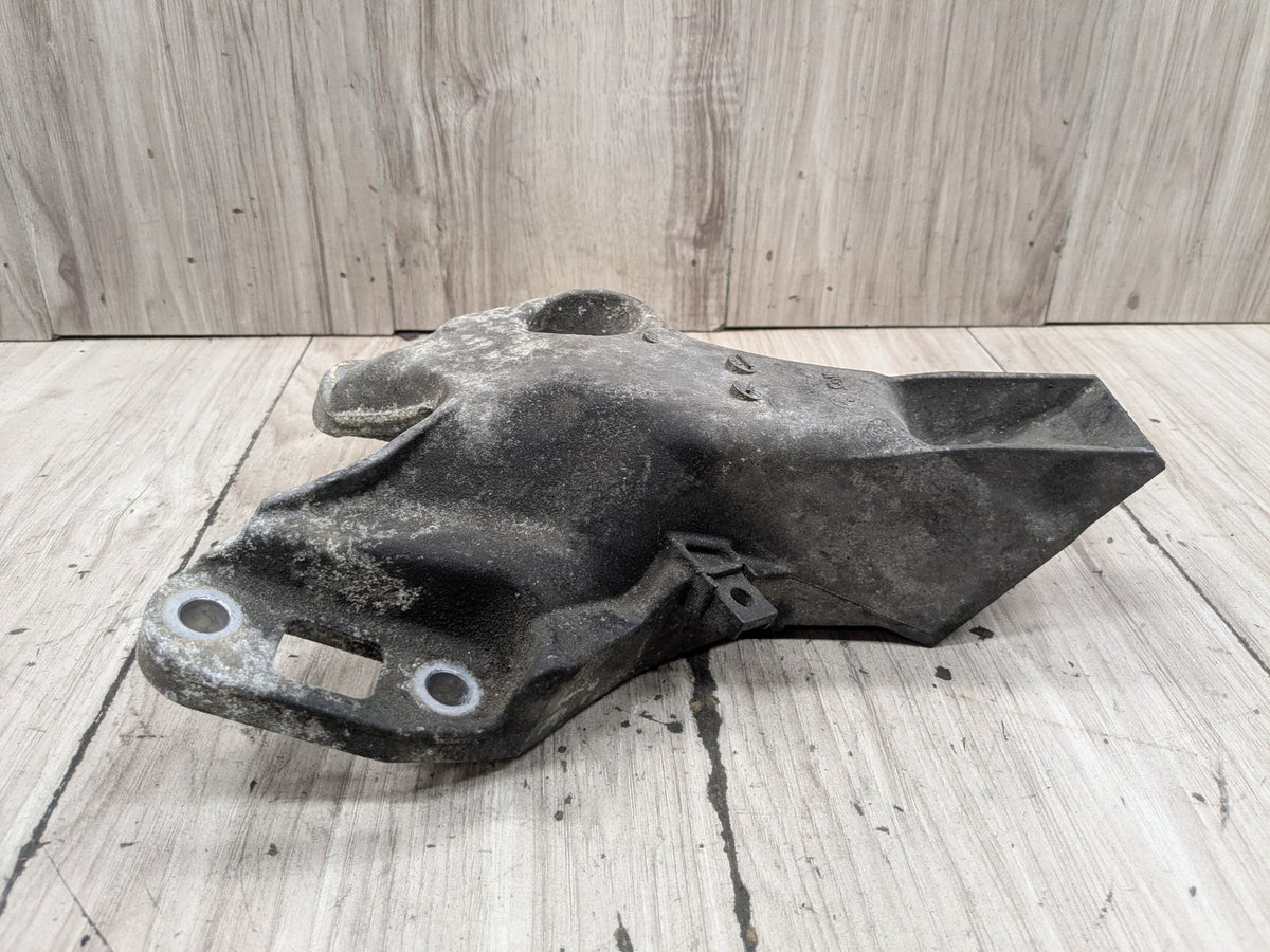 2017 BMW F16 X6 Left Driver Engine Bracket Support Mount 6882033