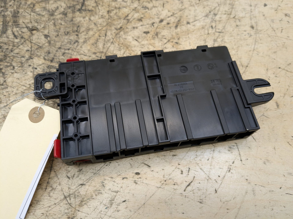 OEM BMW G11 G12 G14 G15 G16 G30 B+ Junction Terminal Power Relay Fuse Box