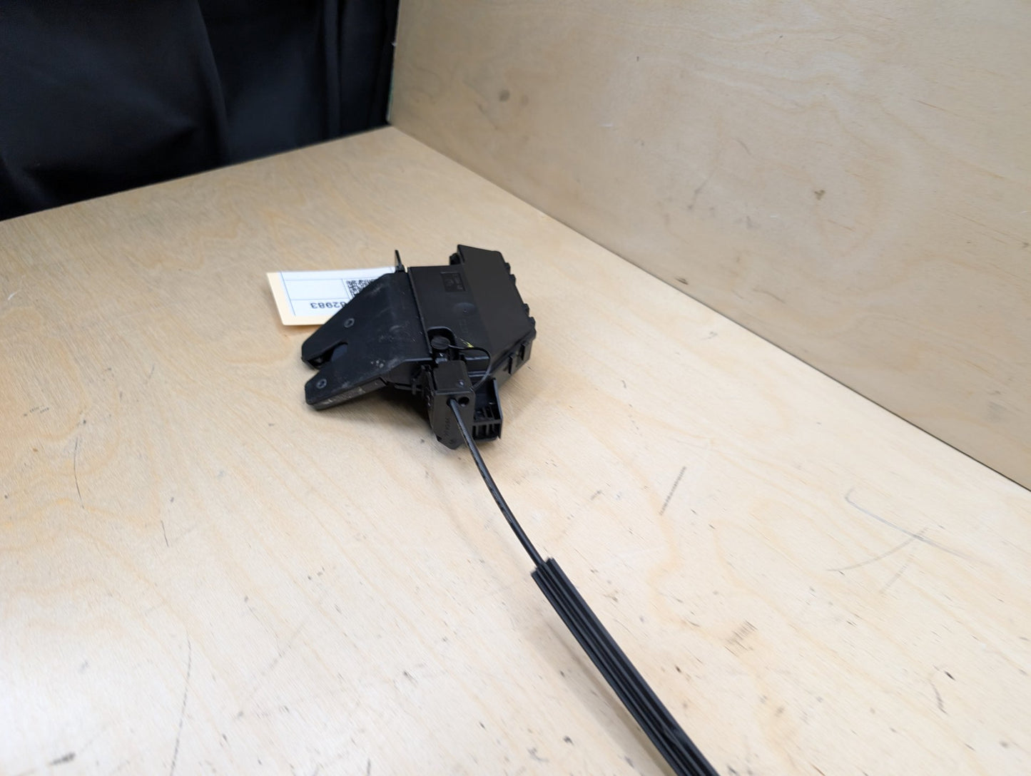 OEM BMW E82 E88 E90 E92 E93 Rear Trunk Lid Latch Lock Opener Actuator w/ Cable