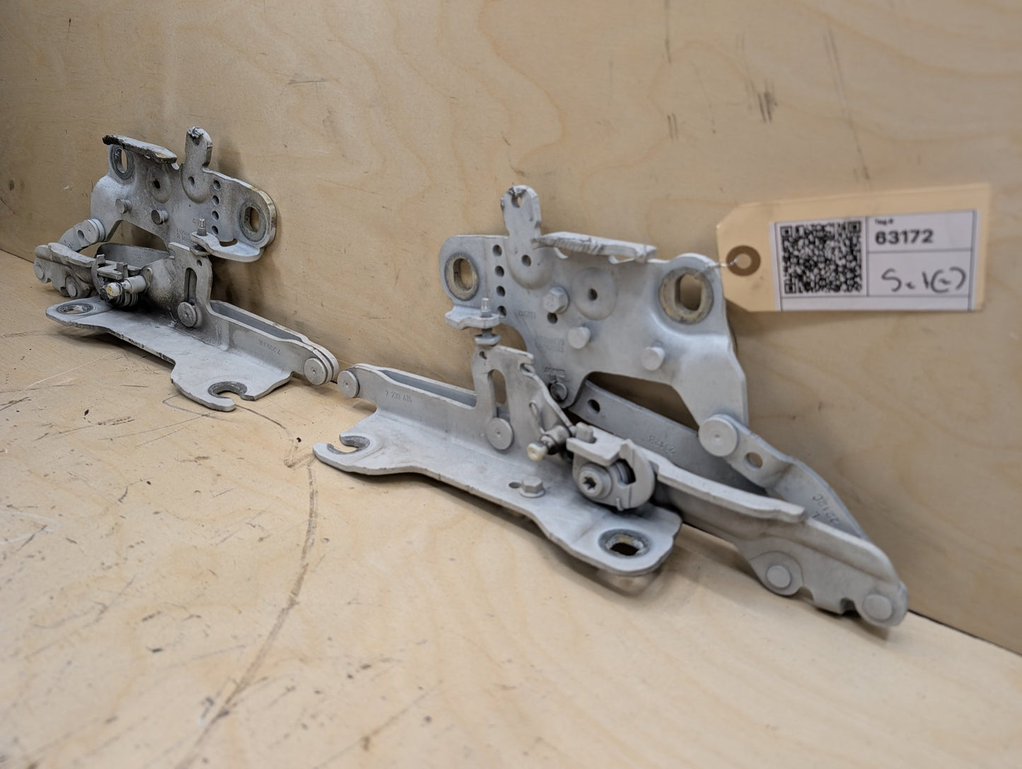 2012-2018 BMW 328i F30 Hood Bonnet Hinges SET 7239416