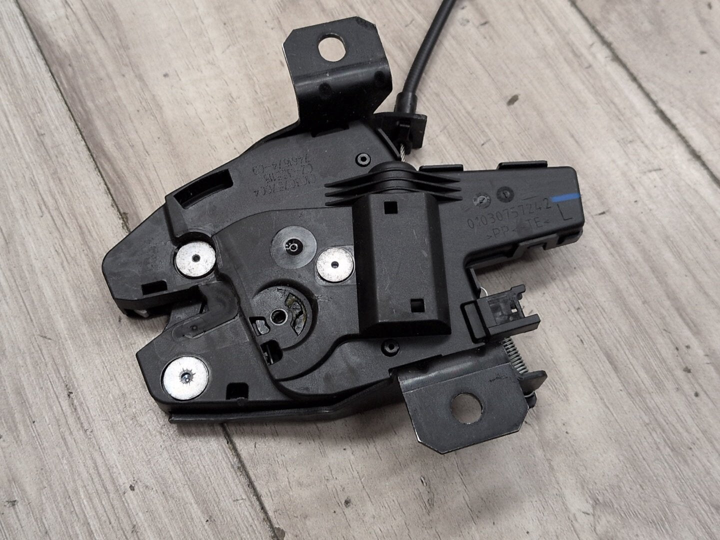 2019 - 2026 BMW X5 G05 Lower Liftgate Tailgate Lock Latch Actuator SET 9482991 N63B44M3