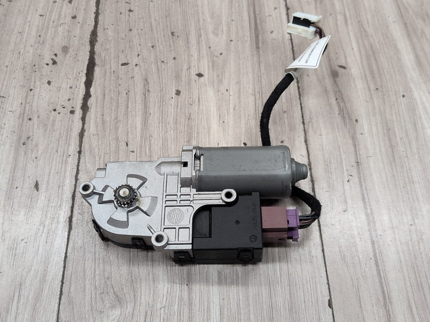 2009-2012 Mercedes-Benz E550 W212 Sunroof Sun Roof Glass Motor A2188200142 OEM