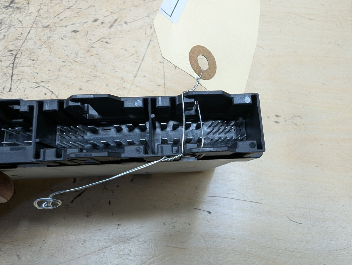 2010-2017 BMW 535i GT xDrive F07 Front Left or Right Seat Control Module 9354277 OEM