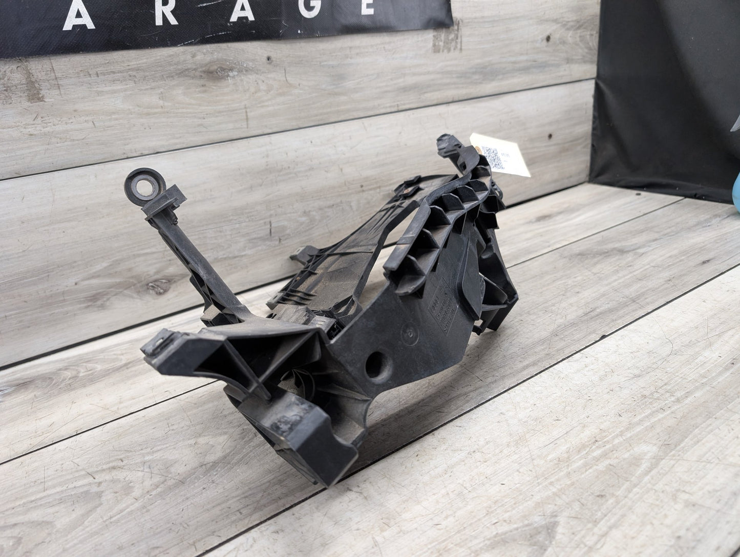 2008 - 2017 Audi S5 8T Left Driver Headlight Bracket 8T0805607