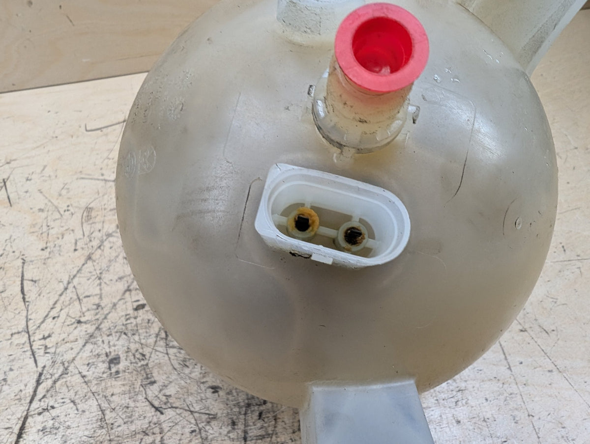 2019-2026 BMW X5 G05 Coolant Expansion Tank Reservoir 8610662 OEM