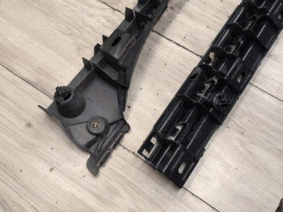 2012-2018 BMW M6 F06 Right Passenger Side Rocker Panel Bracket Set 7276350