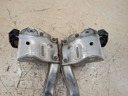 2010-2017 BMW 535i GT xDrive F07 Cooling Radiator Brackets SET 7186513 OEM