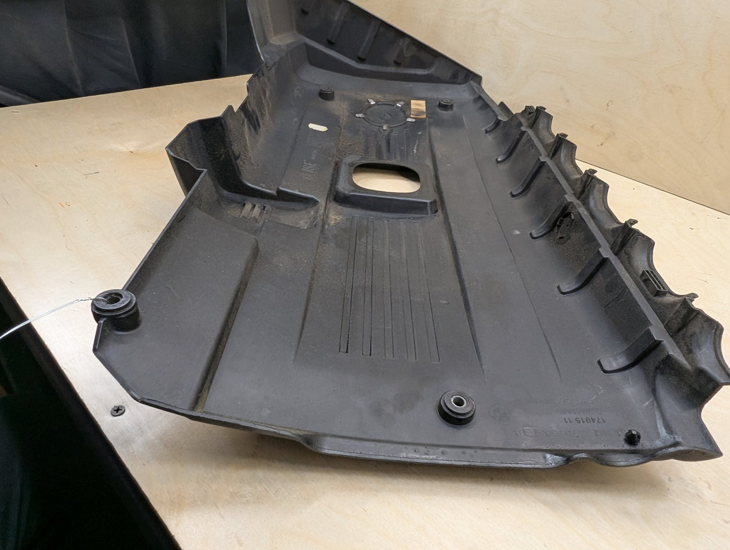 OEM BMW E60 E82 E84 E88 E89 E90 E92 E93 Engine N52 Motor Cover Head Covering