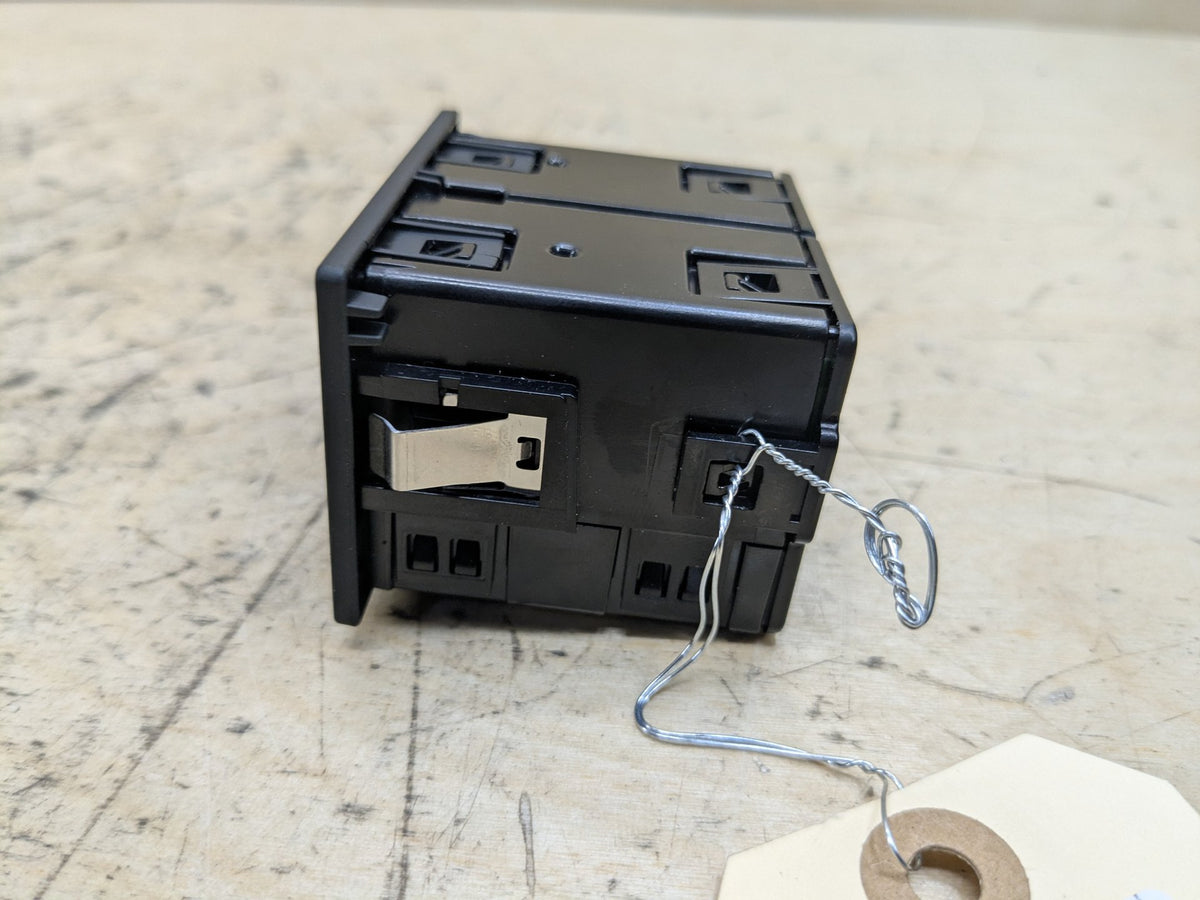 2012-2018 Audi A6 C7 AUX/ USB Charger Port Socket 4G0035736 OEM