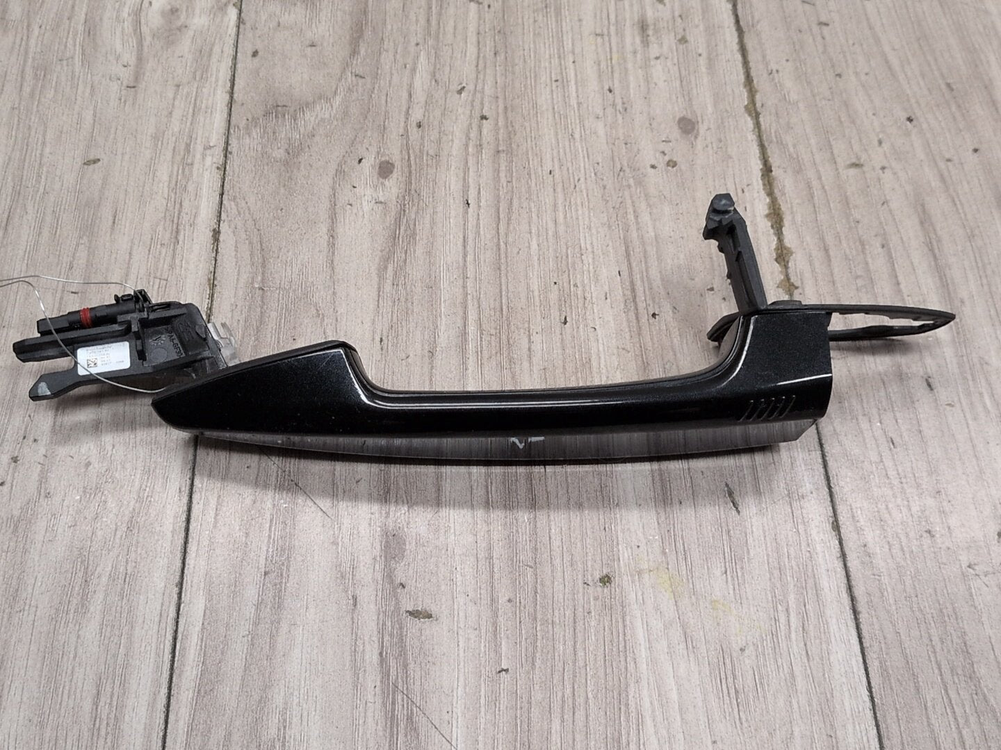 2014 - 2018 BMW X5 F85 Front or Rear Left Driver Exterior Door Handle w/ Comfort Access 7422103 S63B44T2