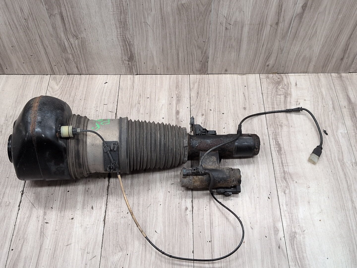 16-22 OEM BMW G11 G12 740 750 B7 REAR Right Passenger Air Suspension Shock Strut