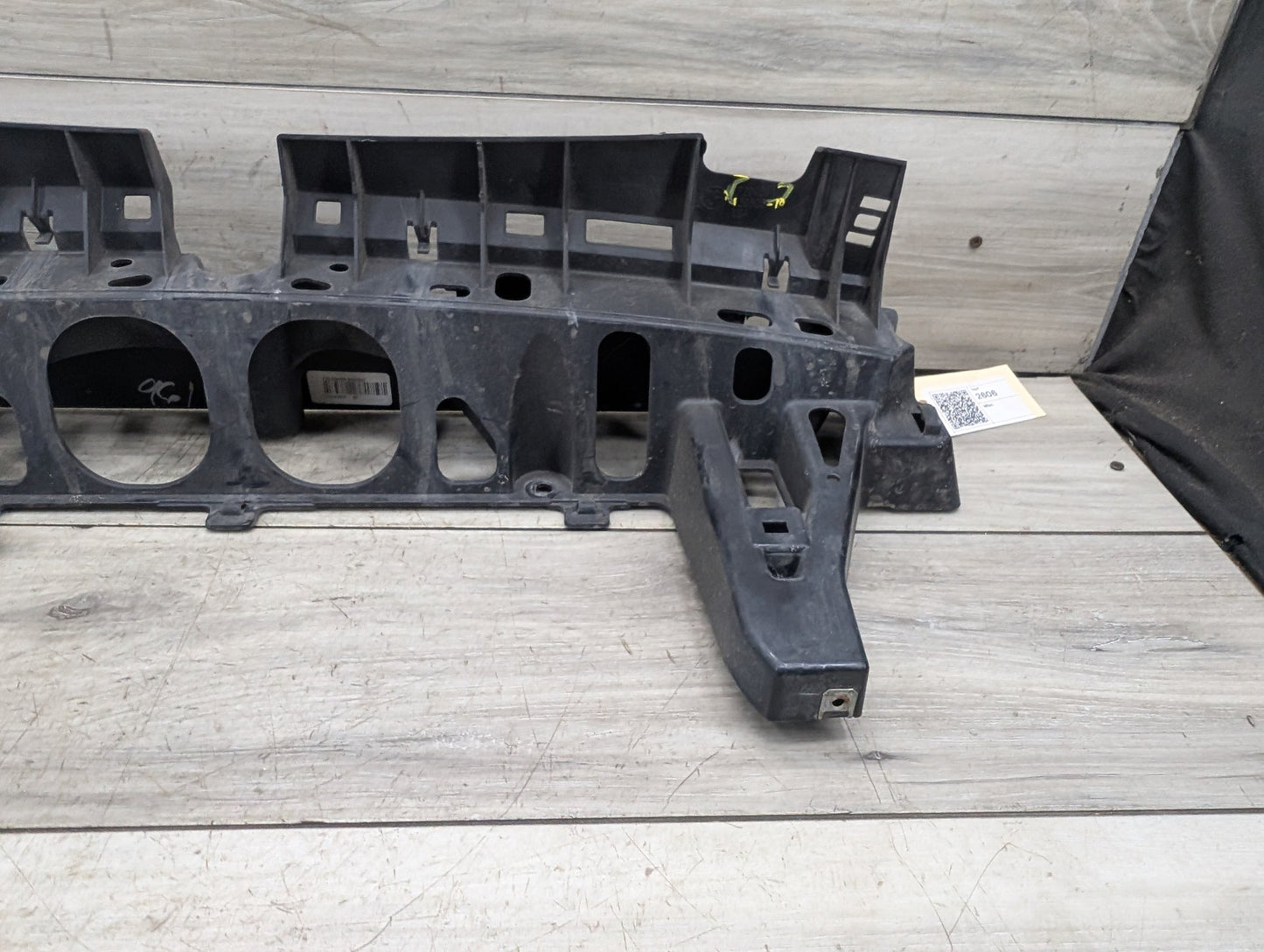 2014 - 2018 BMW X5 F15 Rear Middle Center Bumper Bracket 7294391 N63B