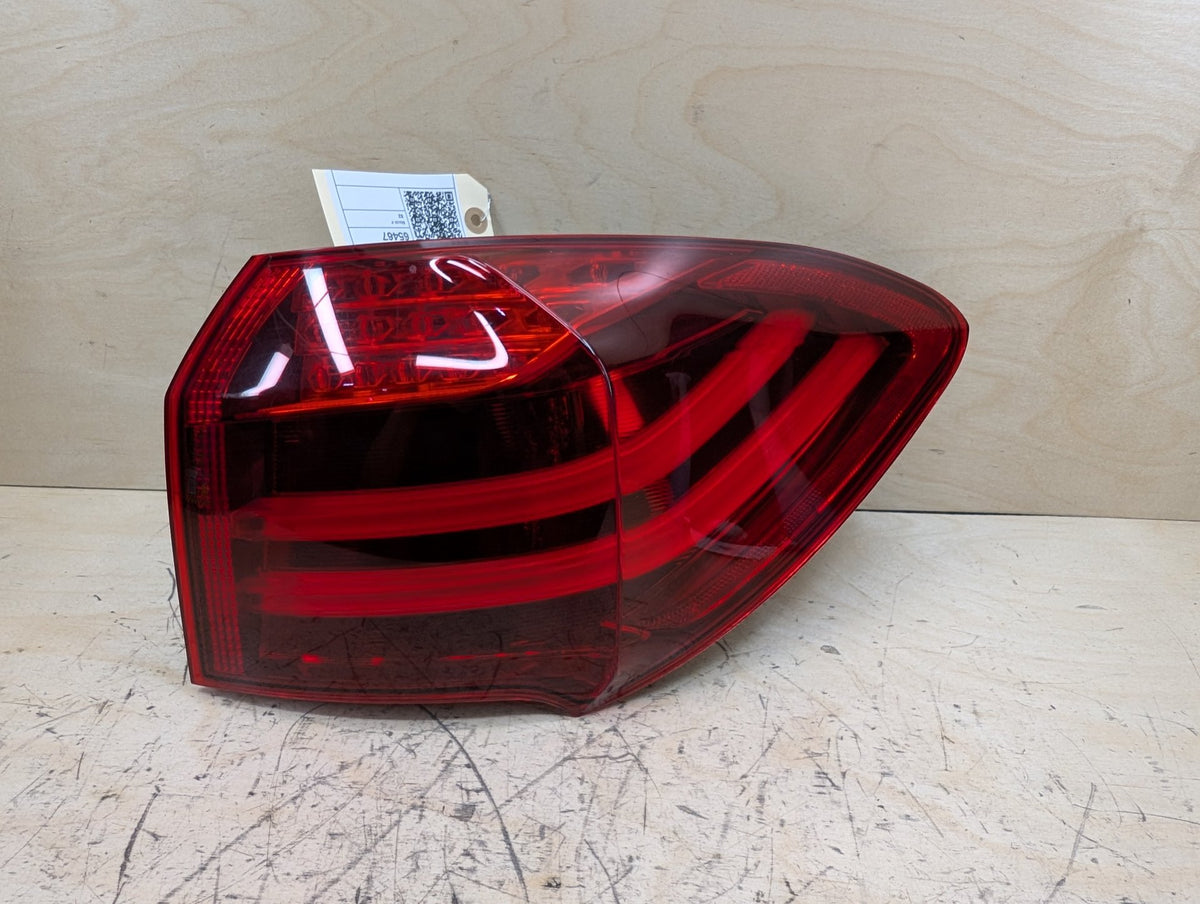 2010-2017 BMW 535i GT xDrive F07 Rear Right Passenger Outer Tail Light 7341516 OEM