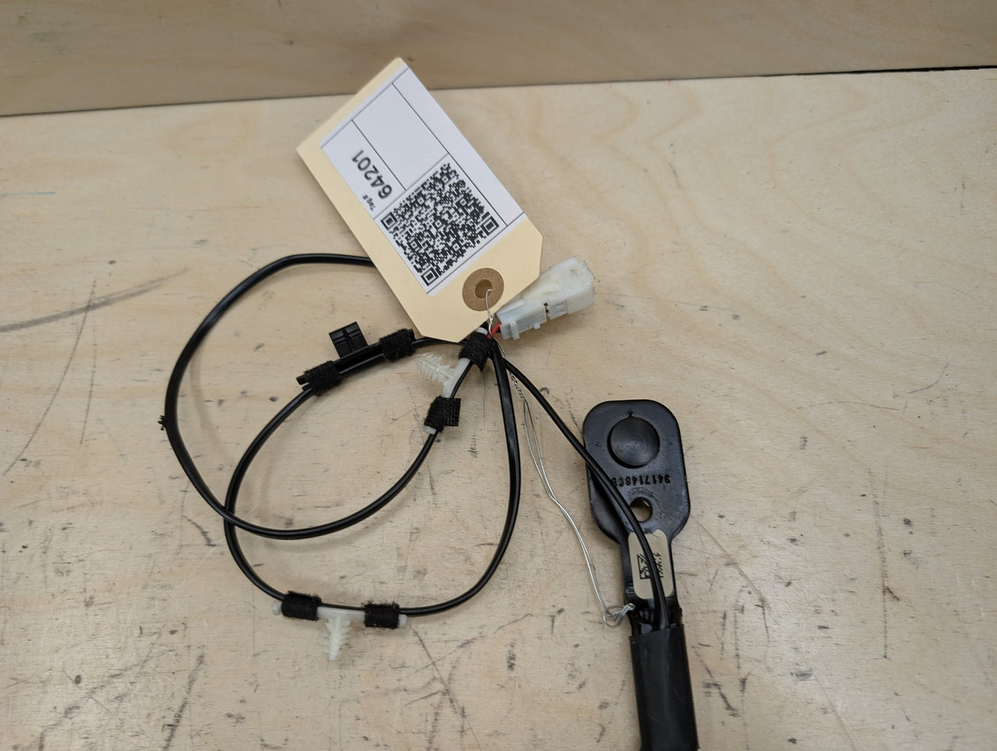 OEM BMW F90 G11 G12 G30 530 540 M550 750 M5 Front Left or Right Seatbelt Buckle