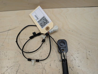 OEM BMW F90 G11 G12 G30 530 540 M550 750 M5 Front Left or Right Seatbelt Buckle