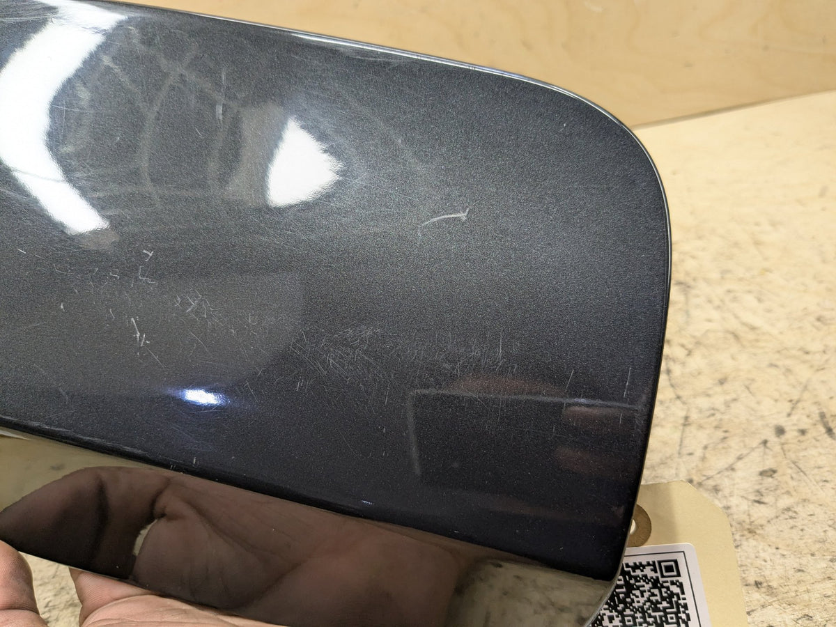 17-23 OEM BMW F90 G30 530 540 M550 M5 Fuel Gas Tank Flap Lid Cover