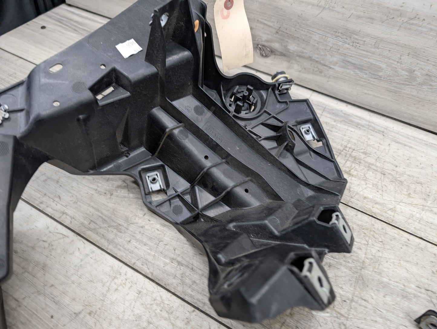 OEM BMW F15 F16 F85 F86 X5 X6 Front Left Driver Fender Mount Support Brackets